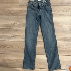 Levi's Classic Straight Leg Women's Jeans in Dark Blue